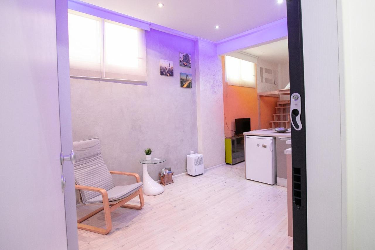 Orange And Blue Studio Downtown 5 Min From White Tower Appartement Thessaloniki Buitenkant foto