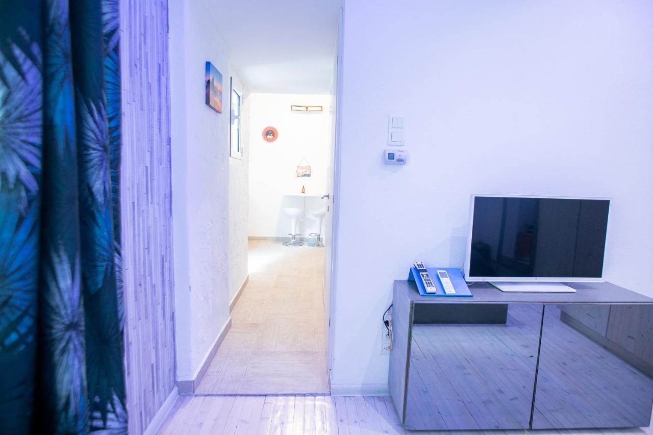 Orange And Blue Studio Downtown 5 Min From White Tower Appartement Thessaloniki Buitenkant foto