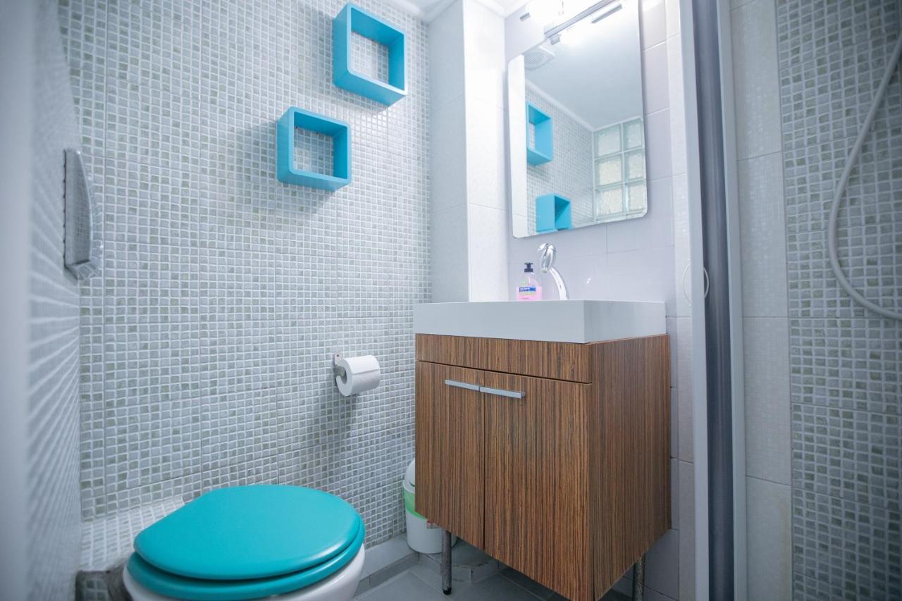 Orange And Blue Studio Downtown 5 Min From White Tower Appartement Thessaloniki Buitenkant foto